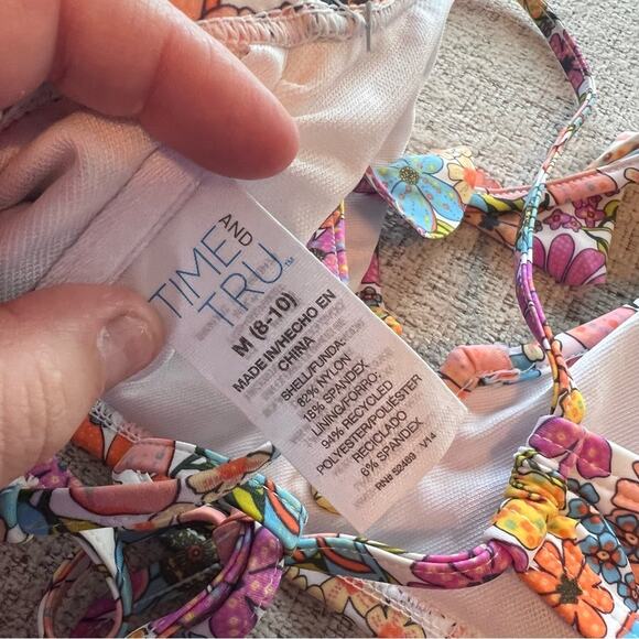 NWT Time and Tru Floral Ruffle Bikini Top Size Medium / 8 - 10 - Picture 7 of 10